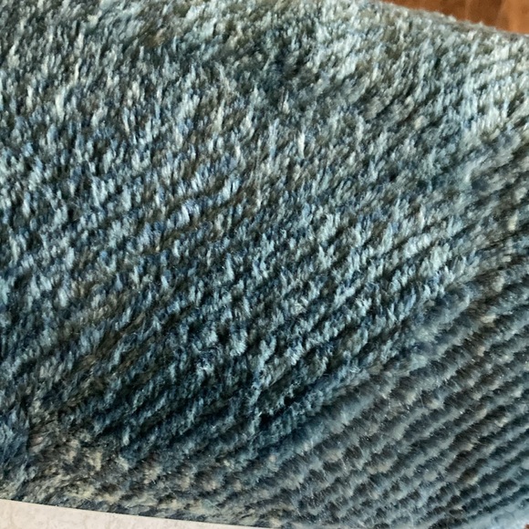 Brand New Throw - Picture 7 of 8